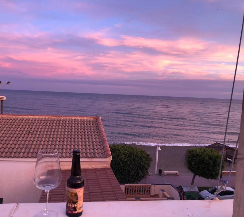 Ático en la playa con terraza privada La Cala Del Moral Exterior foto