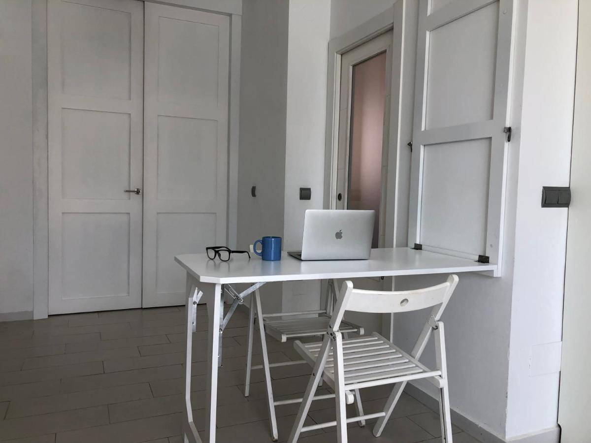 Ático en la playa con terraza privada La Cala Del Moral Exterior foto